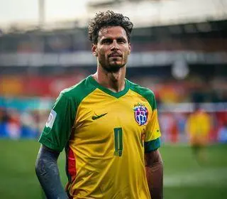 contratação do goleiro Victor Brasil